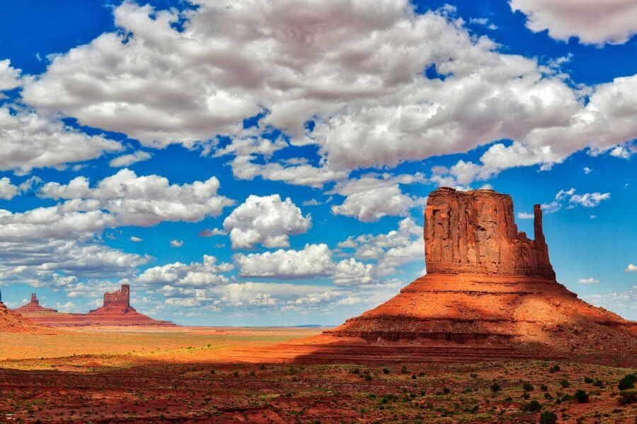 Monument_Valley_Wolken_am_Himmel_chamaeleon-reisen