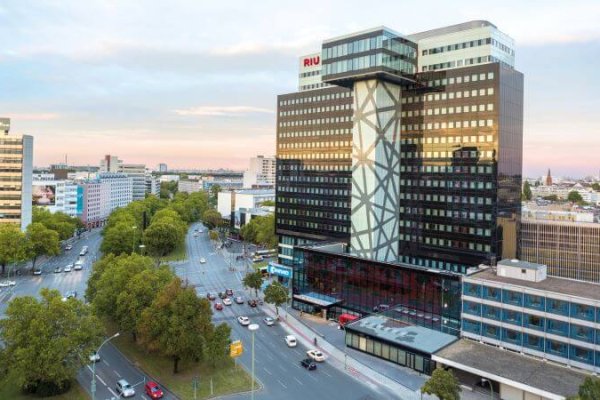 Berlin_RIU_Plaza_Hotel_Aussenansicht