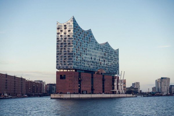 Elbphilharmonie_Hamburg_Hafenrundfahrt_getyourguide_Hamburg