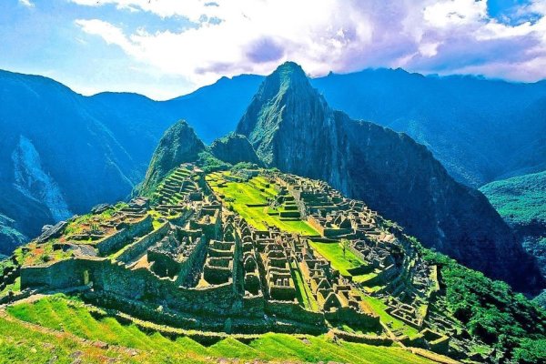 Machu_Pichu_in_Peru_Panoramabild von Chamaeleon Reisen