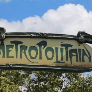 Paris_Metro_Schild_zur_UBahn_von_Paris